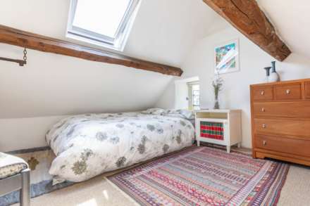 High Street, Chalford, Image 17