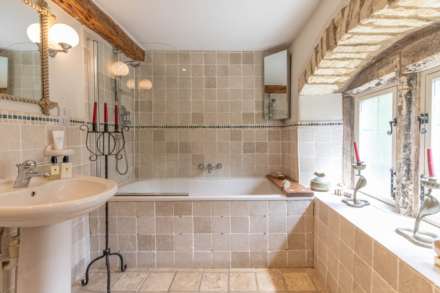 High Street, Chalford, Image 22