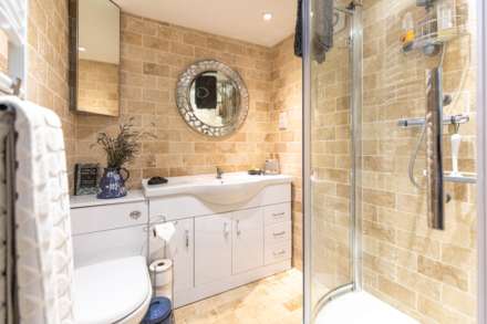 High Street, Chalford, Image 25