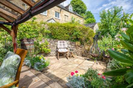 High Street, Chalford, Image 30