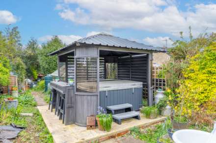 Laburnum Walk, Stonehouse, Image 11