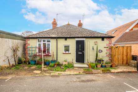 Laburnum Walk, Stonehouse, Image 12