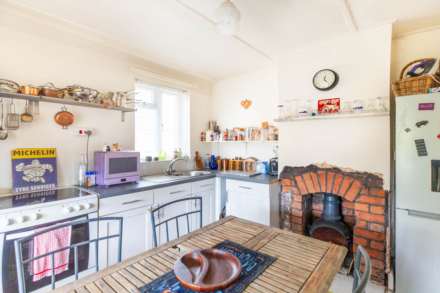 Laburnum Walk, Stonehouse, Image 3