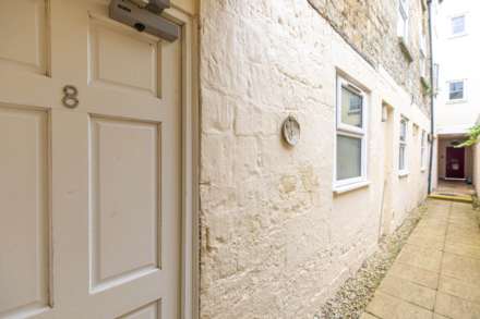 Swan House, Swan Lane, Stroud, Image 11