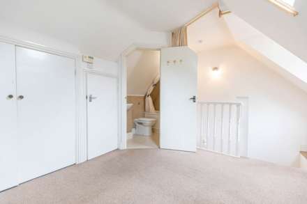 Swan House, Swan Lane, Stroud, Image 7