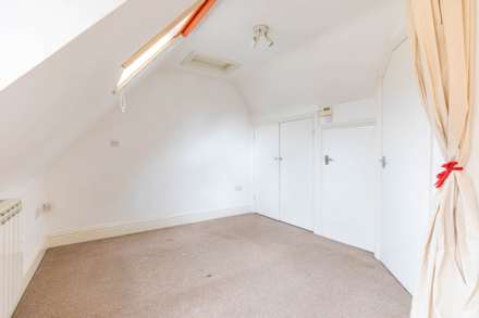 Swan House, Swan Lane, Stroud, Image 8