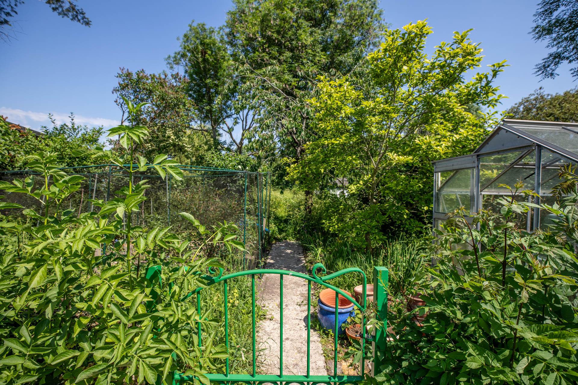Passage Road, Saul, Image 33