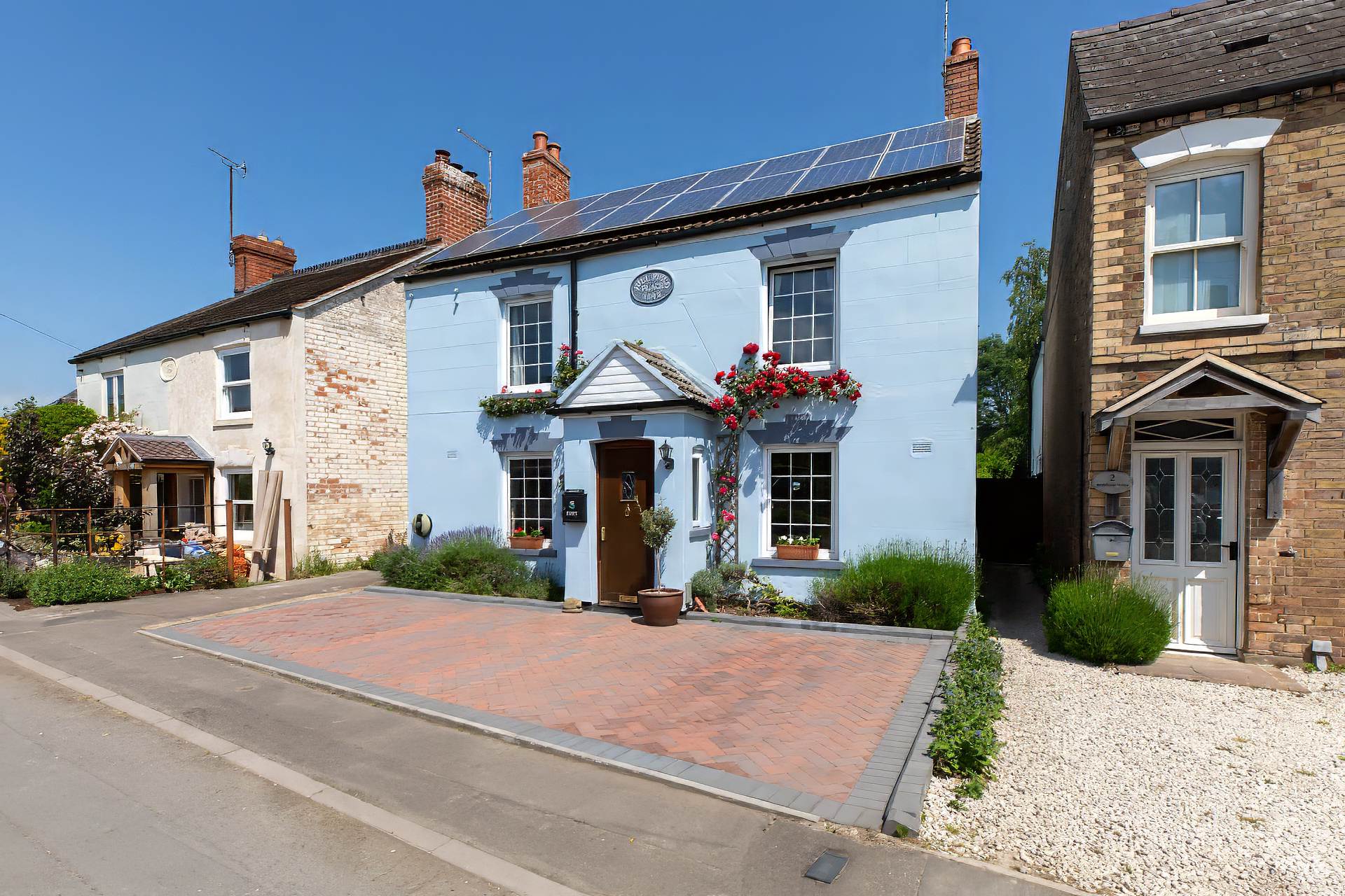 Passage Road, Saul, Image 38