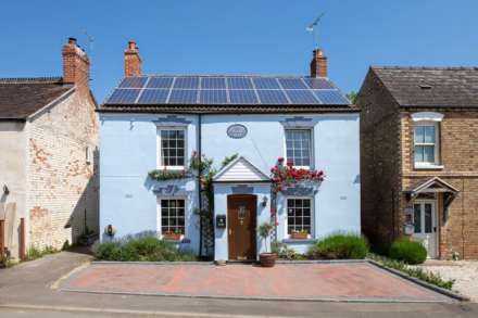 Passage Road, Saul, Image 1