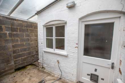 Huddersfield Villas, Lansdown, Stroud, Image 11