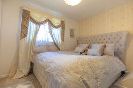 Watermoor Close, Springbank, Image 4