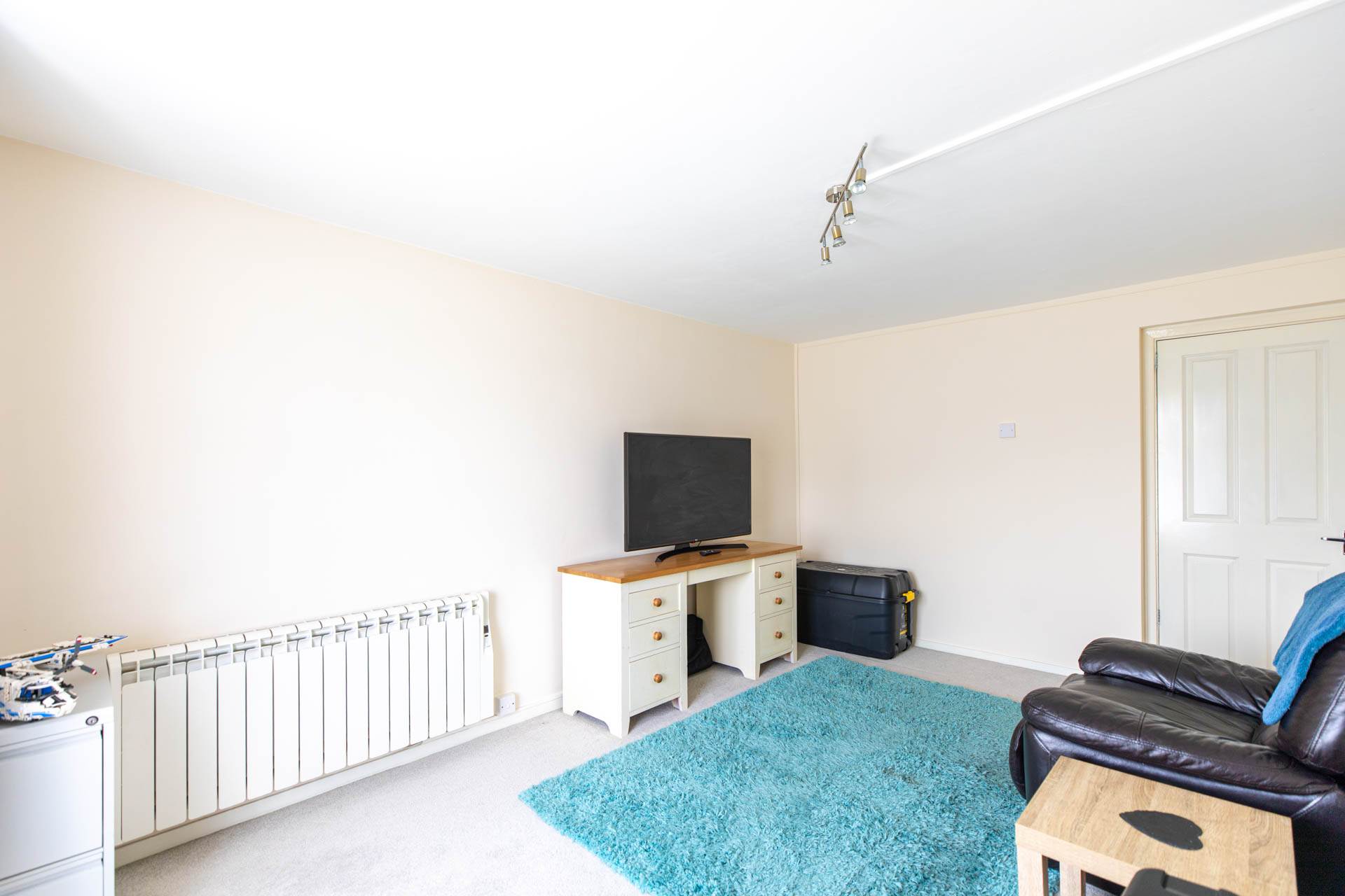 Archway Gardens, Paganhill, Stroud, Image 5