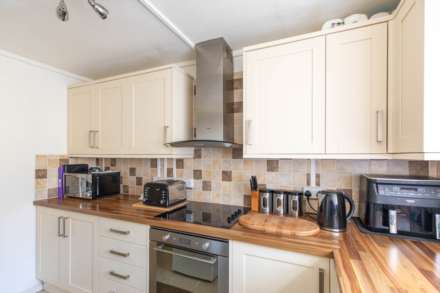 Archway Gardens, Paganhill, Stroud, Image 17