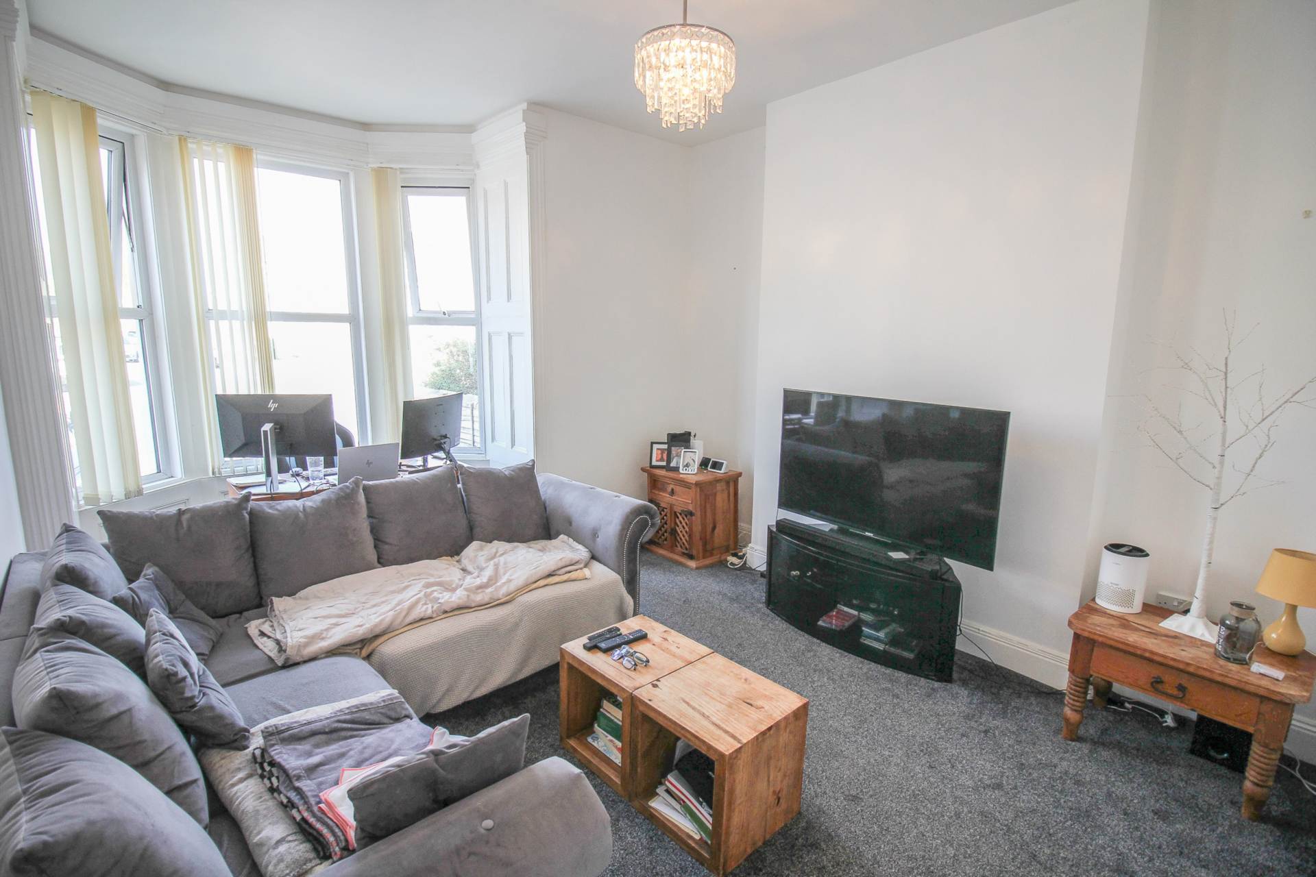 Locking Road**Ground Floor**Garage + Parking**Garden**, Image 4