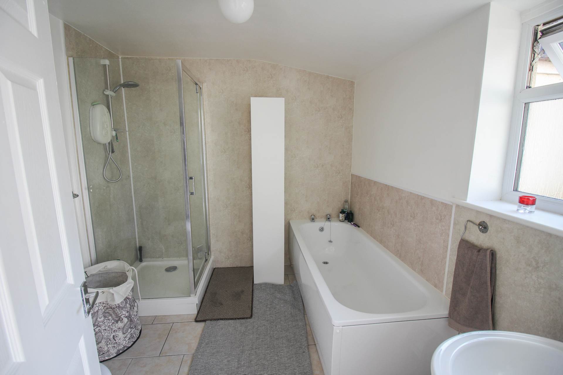 Locking Road**Ground Floor**Garage + Parking**Garden**, Image 9