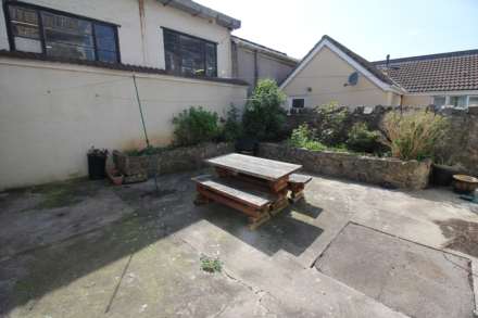 Locking Road**Ground Floor**Garage + Parking**Garden**, Image 3