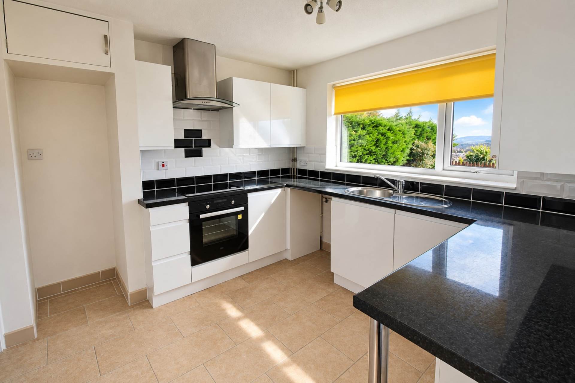 Rendcombe Close, Milton Hillside, Image 2