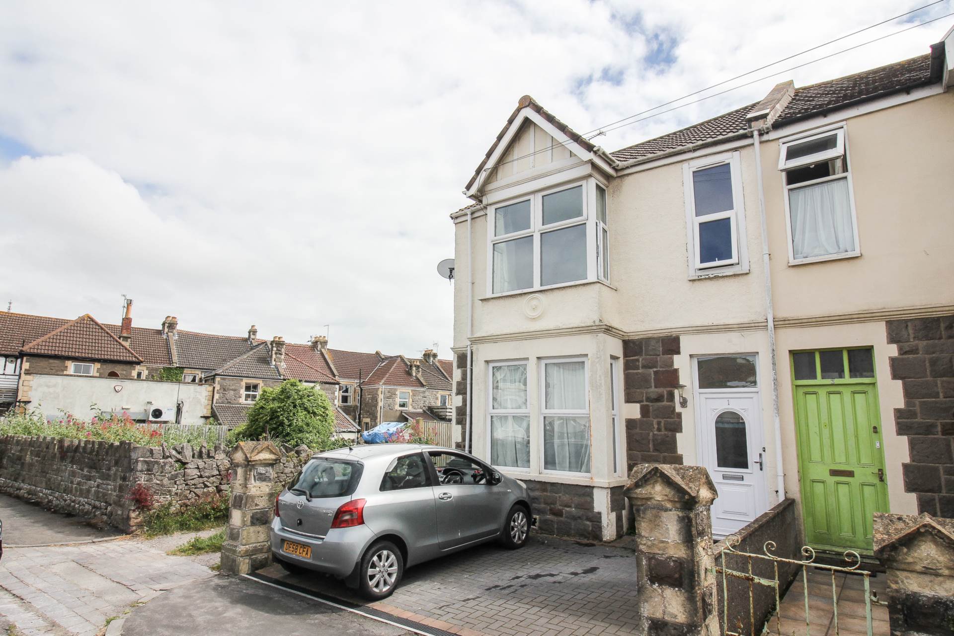 Southend Road, Southward, Image 1