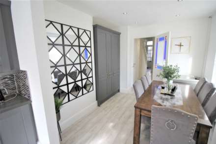 Southend Road, Southward, Image 5