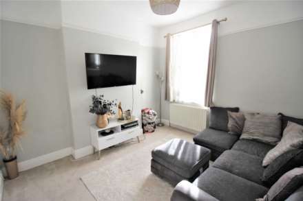 Southend Road, Southward, Image 6
