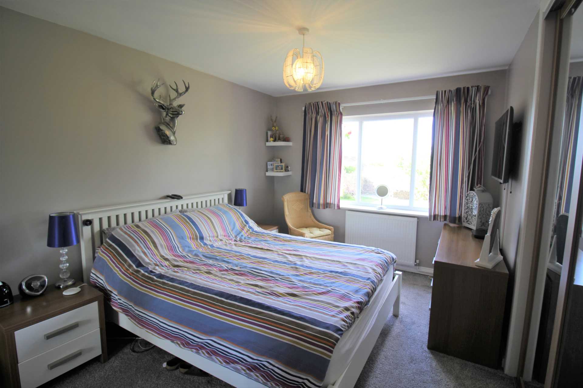 DRAYCOTT, CHEDDAR-STUNNINGLY PRESENTED THROUGHOUT, Image 11