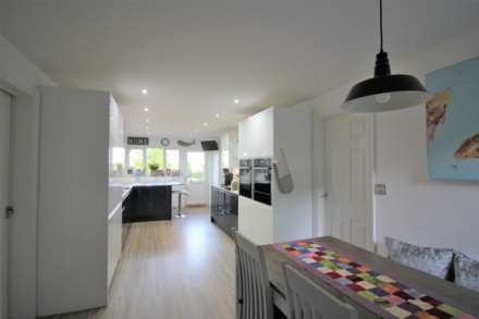 DRAYCOTT, CHEDDAR-STUNNINGLY PRESENTED THROUGHOUT, Image 8