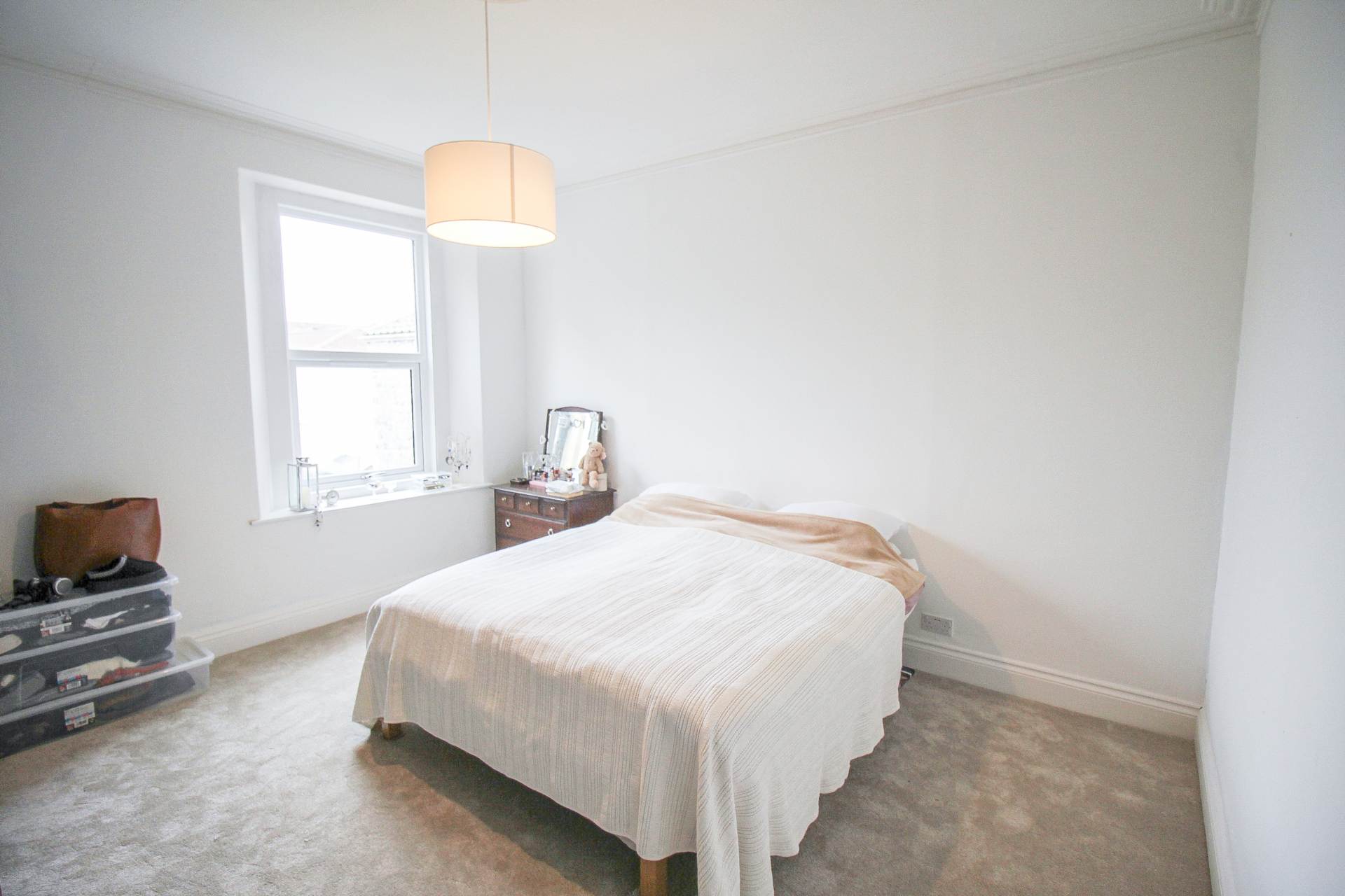 Ellenborough Park Area**Close to Beach & amenities**3 Bedrooms**, Image 7