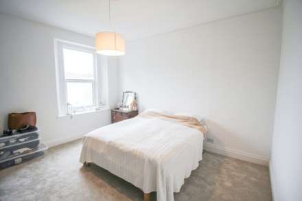 Ellenborough Park Area**Close to Beach & amenities**3 Bedrooms**, Image 7