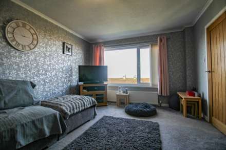 Weston/Hutton Border**Refurbished Throughout**Large Garden**Two Double Bedrooms**, Image 5