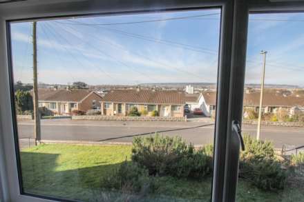 Weston/Hutton Border**Refurbished Throughout**Large Garden**Two Double Bedrooms**, Image 6