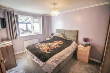 Weston/Hutton Border**Refurbished Throughout**Large Garden**Two Double Bedrooms**, Image 9
