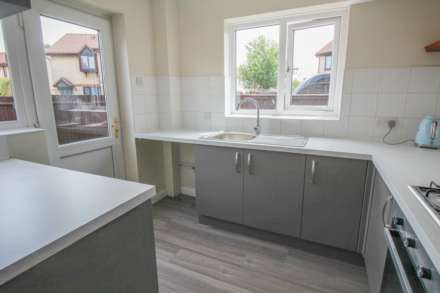 Harvey Close, Worle, Image 4