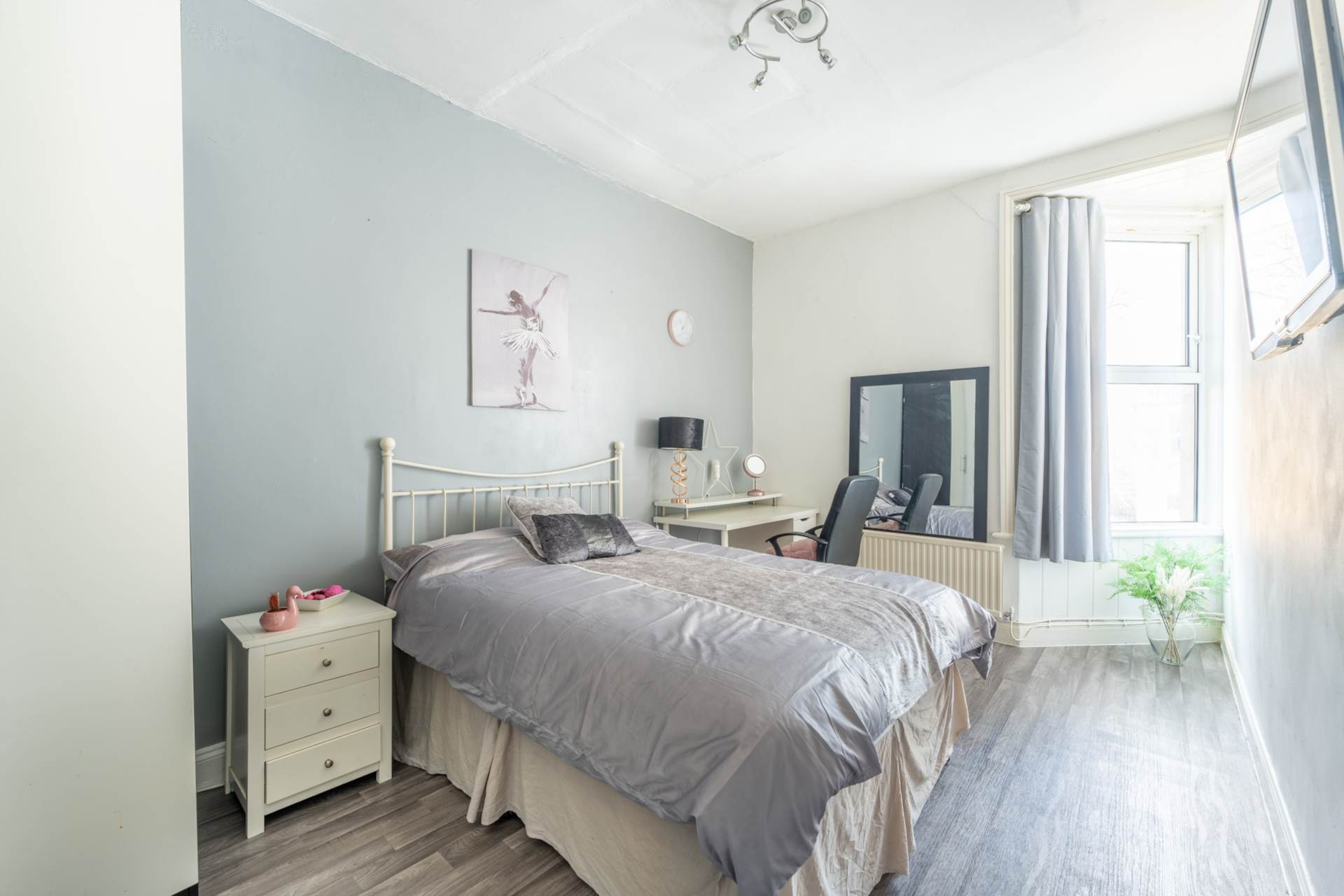 Ashcombe Road, Development Potential!, Image 11