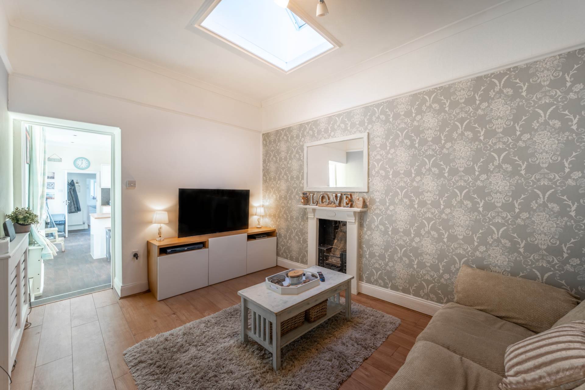 Ashcombe Road, Development Potential!, Image 5