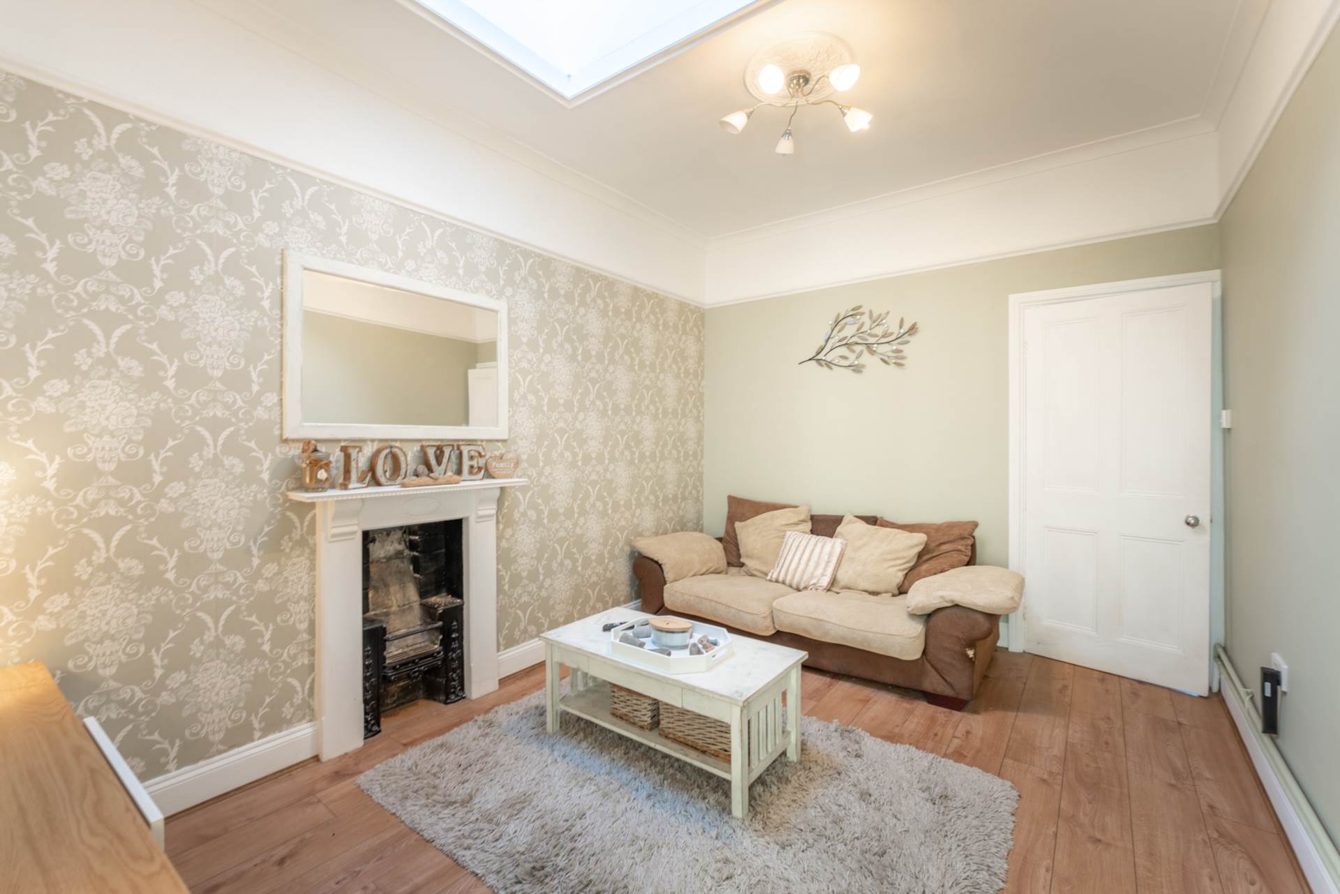 Ashcombe Road, Development Potential!, Image 9