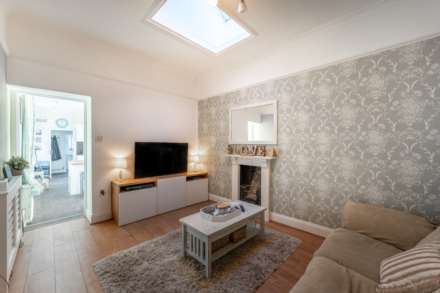 Ashcombe Road, Development Potential!, Image 5