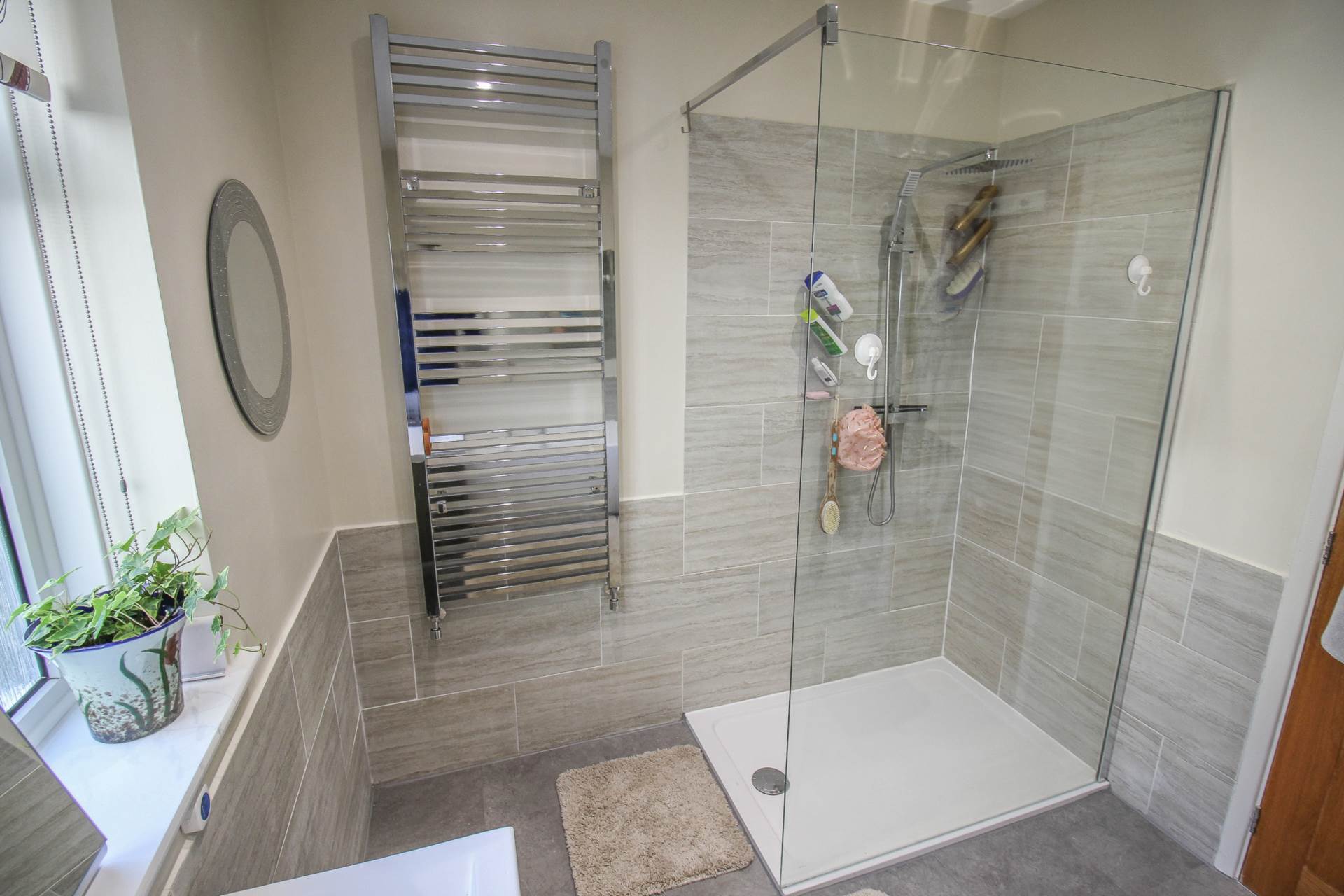 Arundell Road, Stunning Versatile Hillside Home, Image 27