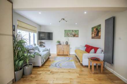 Arundell Road, Stunning Versatile Hillside Home, Image 10