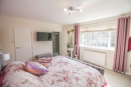 Arundell Road, Stunning Versatile Hillside Home, Image 18