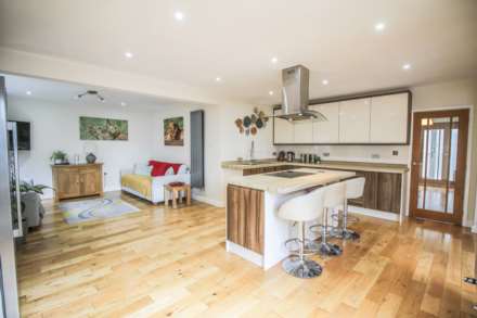 Arundell Road, Stunning Versatile Hillside Home, Image 2