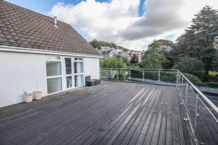 Arundell Road, Stunning Versatile Hillside Home, Image 21