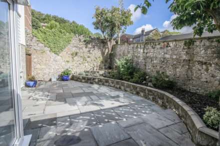 Arundell Road, Stunning Versatile Hillside Home, Image 29