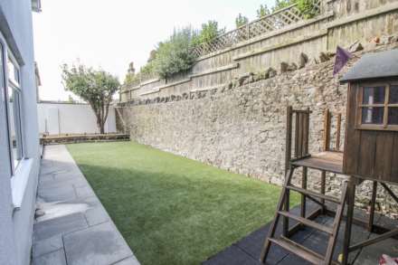 Arundell Road, Stunning Versatile Hillside Home, Image 30