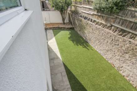 Arundell Road, Stunning Versatile Hillside Home, Image 32