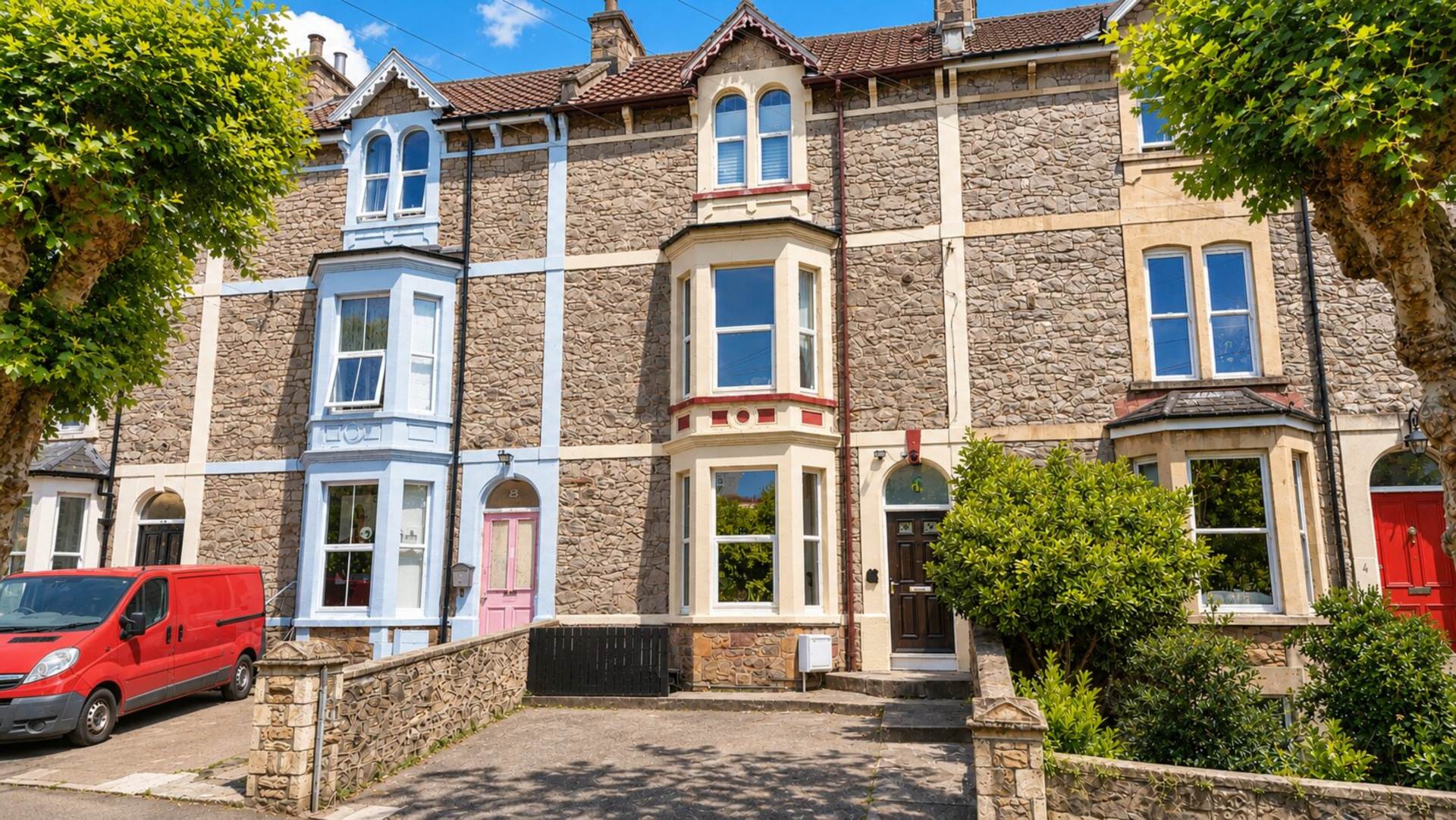 Hillside**Beautiful Garden**Off Street Parking**Two Bedrooms**, Image 1