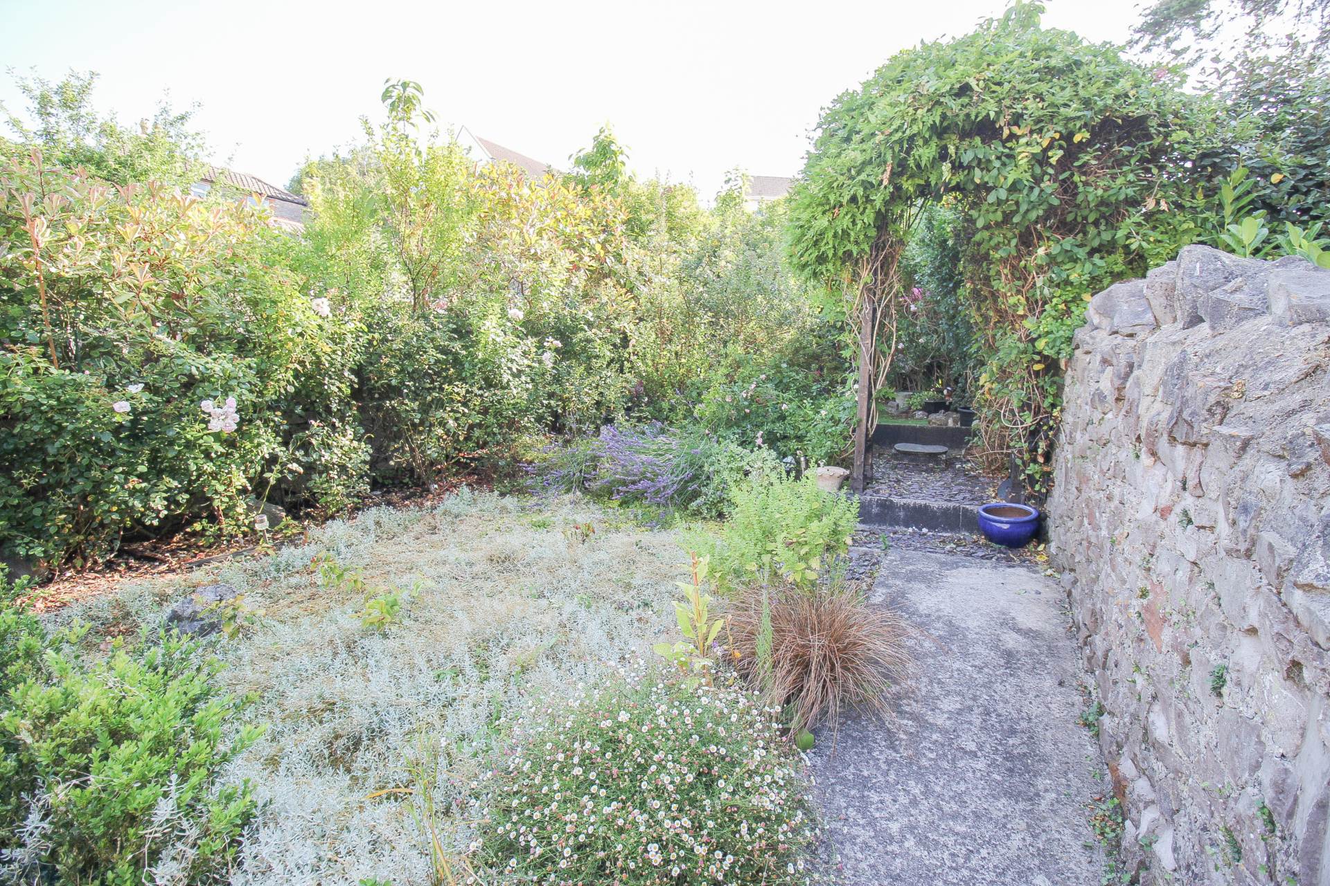 Hillside**Beautiful Garden**Off Street Parking**Two Bedrooms**, Image 16