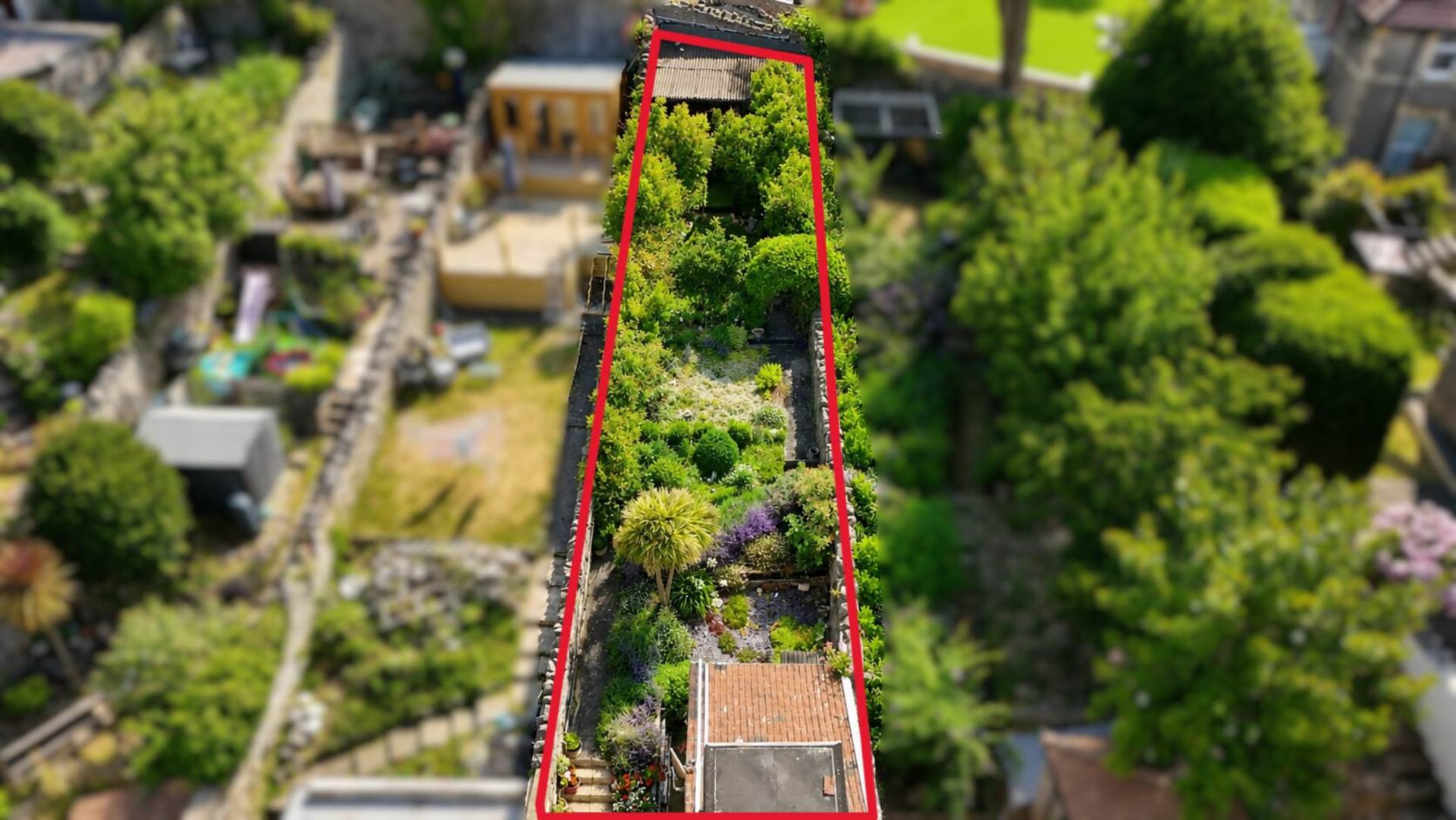 Hillside**Beautiful Garden**Off Street Parking**Two Bedrooms**, Image 2