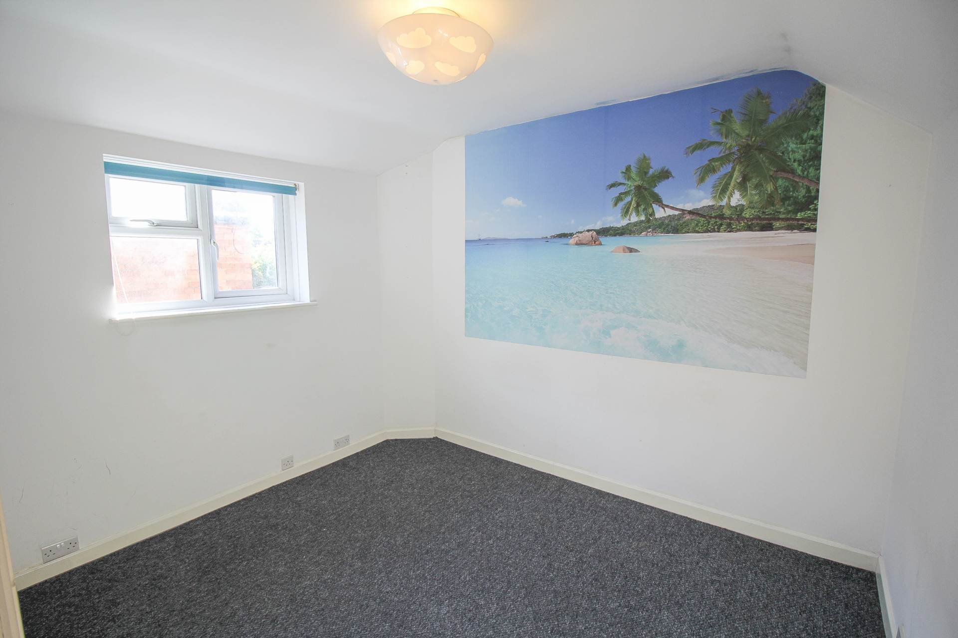 South Ward**Large Lounge**Two Double Bedrooms**Vacant**Close to Amenities & Beach**Updating Required**, Image 9