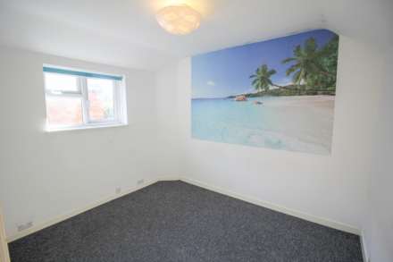 South Ward**Large Lounge**Two Double Bedrooms**Vacant**Close to Amenities & Beach**Updating Required**, Image 9