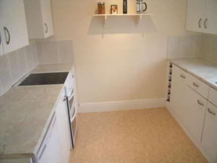 Clarence Grove Road, Southward, Image 4